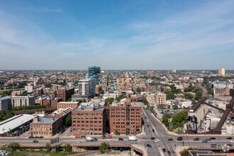 770 N Halsted St, Chicago, IL - AERIAL map view