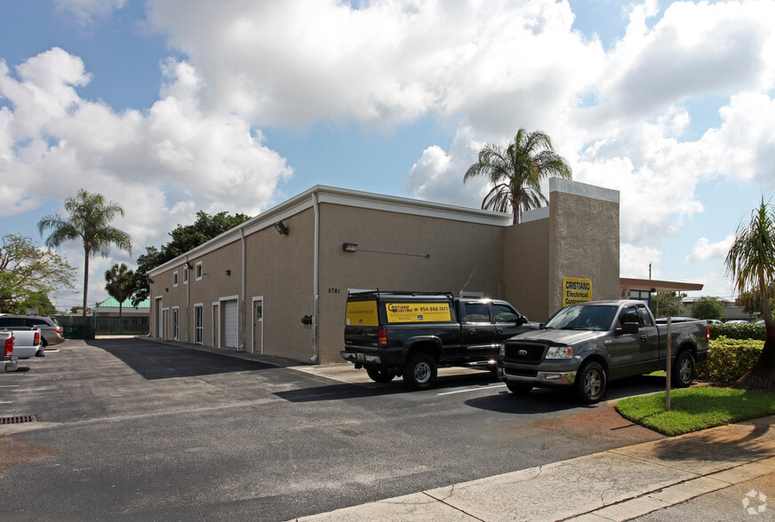 5781 NW 15th St, Margate, FL for sale - Primary Photo - Image 1 of 9