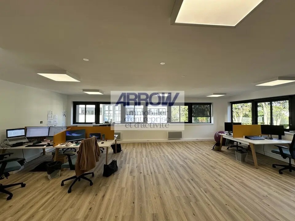 Location Bureaux 89 m² - Photo 1