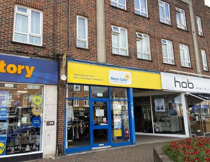 105 Darkes Ln, Potters Bar for sale - Primary Photo - Image 1 of 1