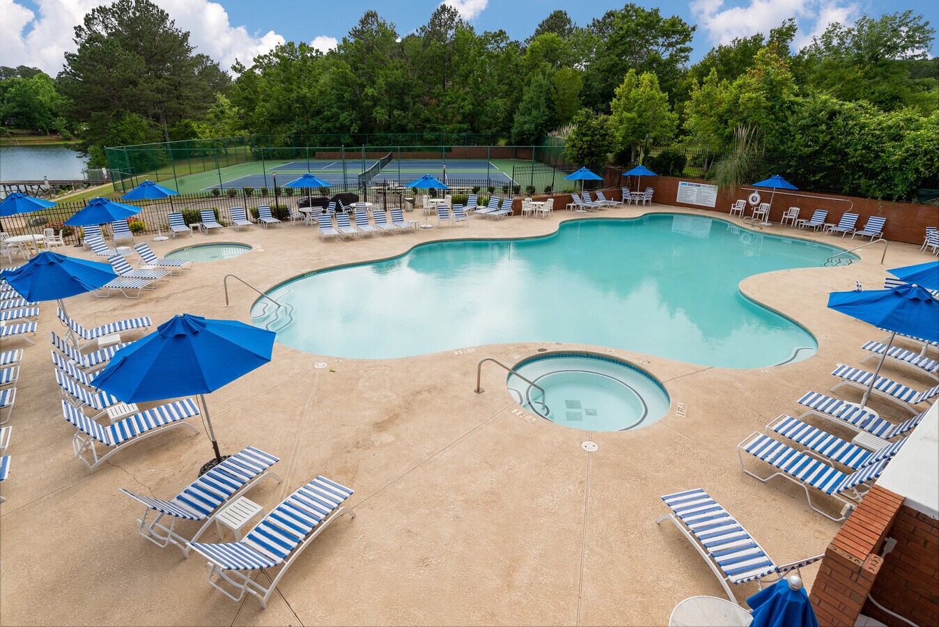 1720 Lake Dow Rd, Mcdonough 30252 UK