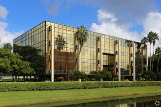 1800 S Australian Ave, West Palm Beach, FL for rent Building Photo- Image 1 of 8