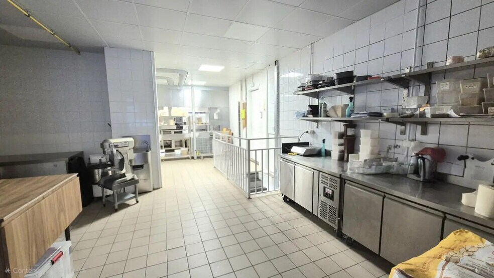 Retail in Paris for sale - Interior Photo - Image 2 of 6