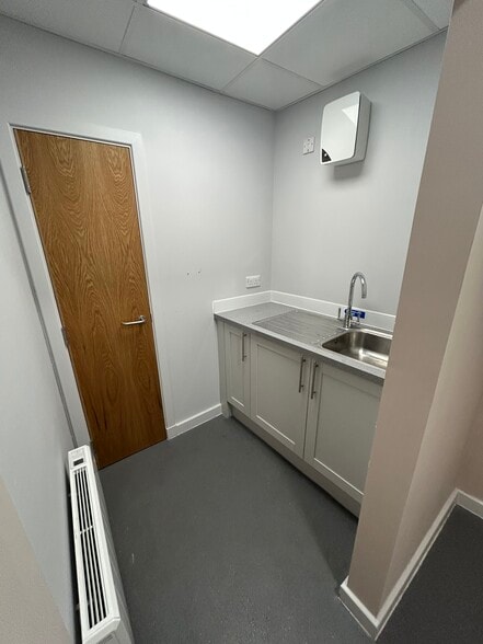 2 North Port, Perth to rent - Building Photo - Image 2 of 5