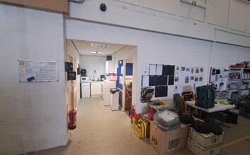 41 Valley Rd, Plymouth to rent Interior Photo- Image 2 of 7