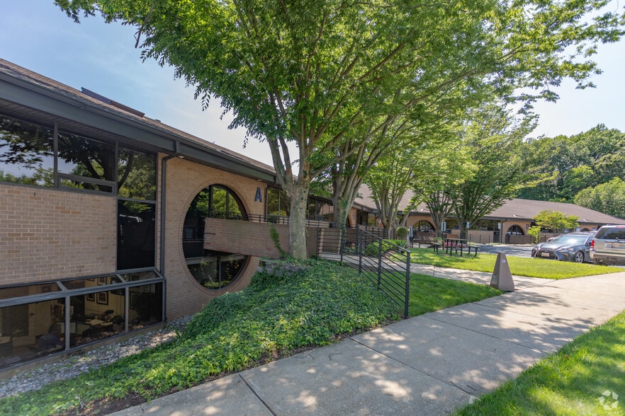 10015 Old Columbia Rd, Columbia, MD for rent - Building Photo - Image 1 of 10