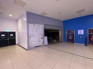 Commercial Rd, Portsmouth to rent Interior Photo- Image 1 of 1