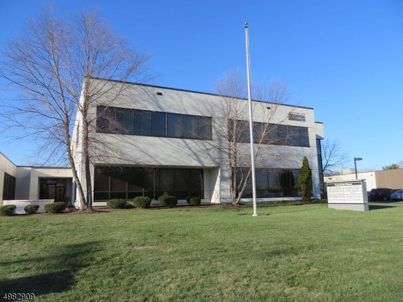 425 Amwell Rd, Hillsborough, NJ for rent - Building Photo - Image 1 of 5