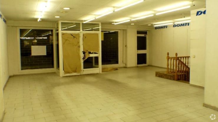 Retail in Cuenca, Cuenca to rent - Interior Photo - Image 1 of 1