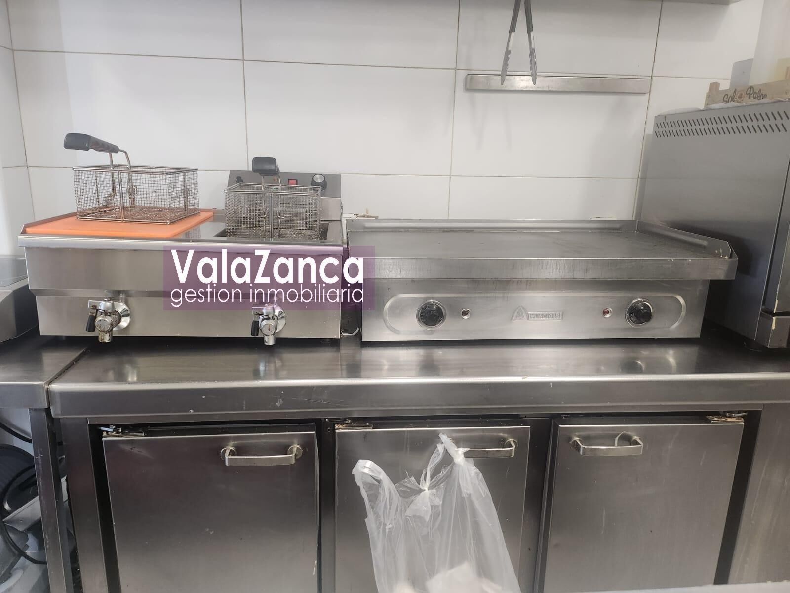 Retail in Parla, Madrid to rent Interior Photo- Image 1 of 18