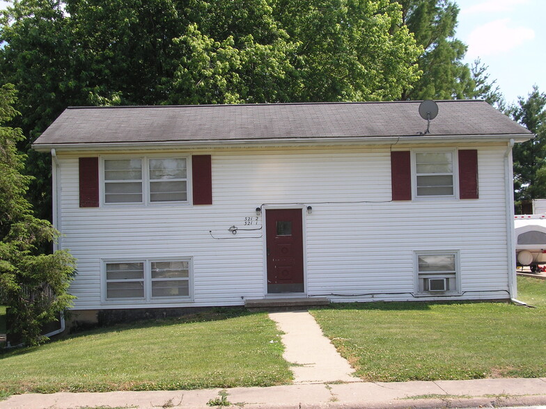 309 W Barsi Blvd, Macomb, IL for sale - Primary Photo - Image 2 of 9