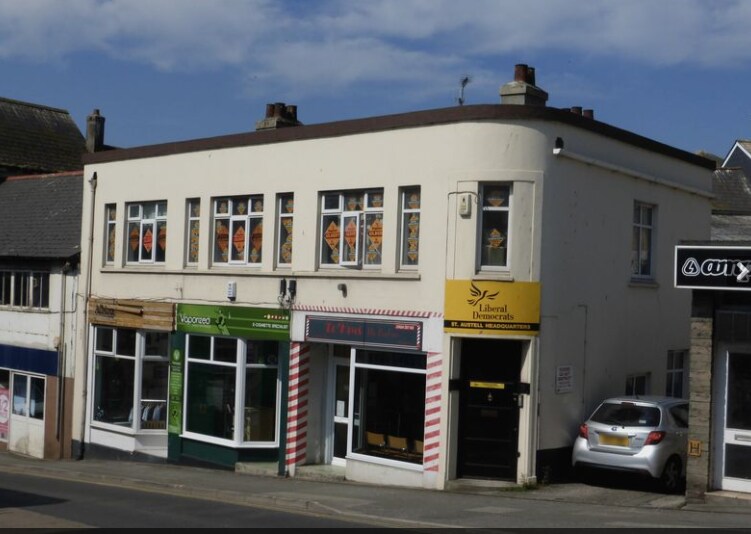 10 South St, St Austell for sale Primary Photo- Image 1 of 1