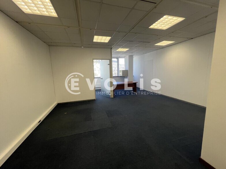 2 Rue Louis Pergaud, Maisons-Alfort to rent - Interior Photo - Image 2 of 6