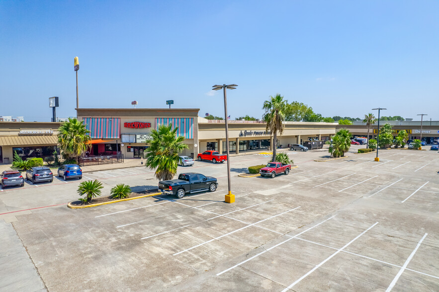 6902-6958 Garth Rd, Baytown, TX for sale - Building Photo - Image 2 of 8