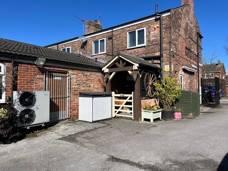 90 Main Rd, Hull for sale - Building Photo - Image 2 of 7