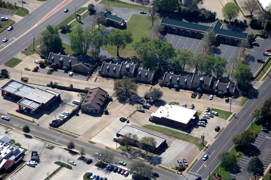 6011 S Broadway Ave, Tyler, TX for rent - Aerial - Image 2 of 6