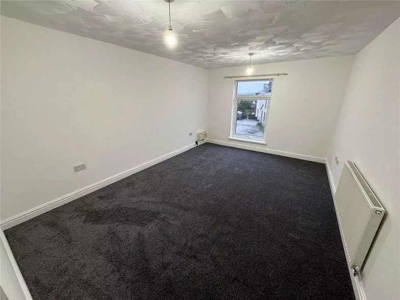 726 Atherton, Wigan for sale - Interior Photo - Image 2 of 7