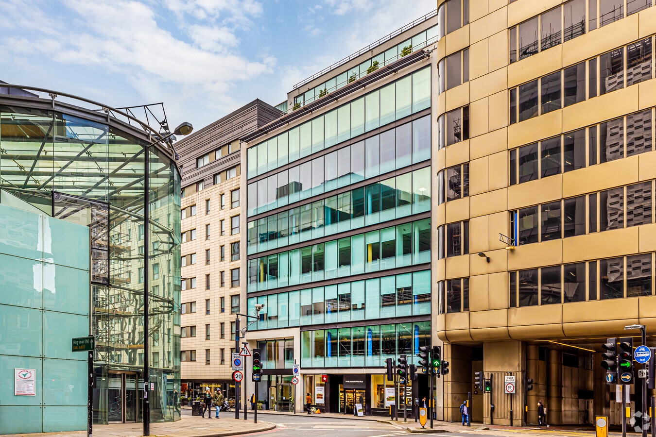 129 Wilton Rd, London, SW1V 1JZ UK