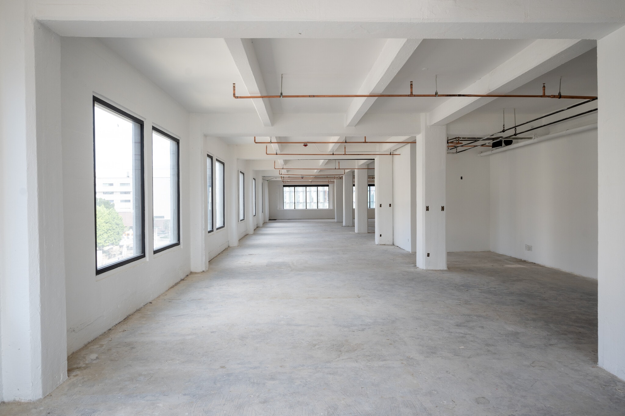 316 W 2nd St, Los Angeles, CA to rent Interior Photo- Image 1 of 4