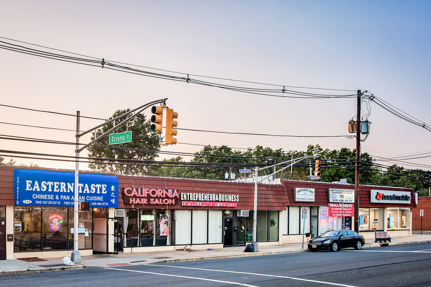 700-714 W Saint Georges Ave, Linden, NJ for sale - Building Photo - Image 1 of 1