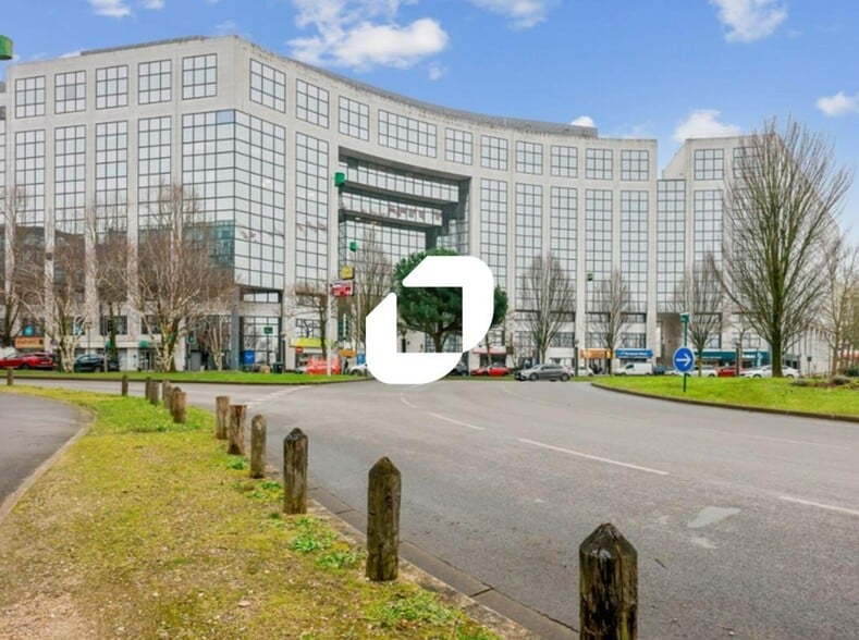 Office in Noisy-le-Grand for sale - Building Photo - Image 1 of 1