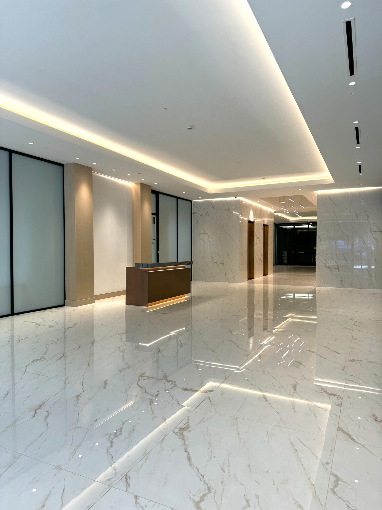 6655 Travis St, Houston, TX to rent Building Photo- Image 1 of 14