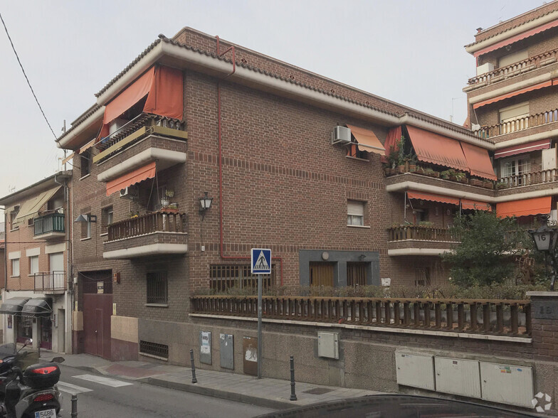 Calle Hospital, 16, Pozuelo De Alarcón, Madrid for rent - Building Photo - Image 2 of 2