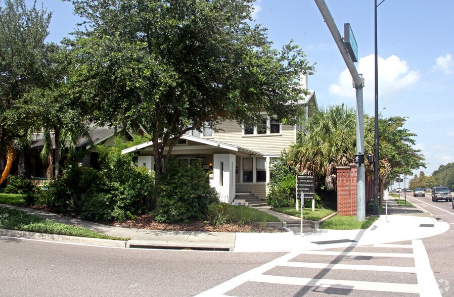 5310 N Central Ave, Tampa, FL 33603 UK