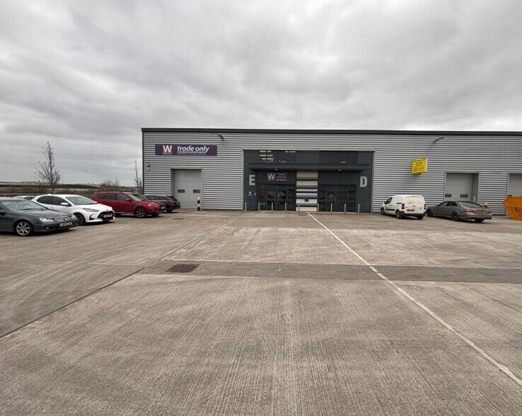 Horizon 38, Patchway to rent - Building Photo - Image 2 of 5