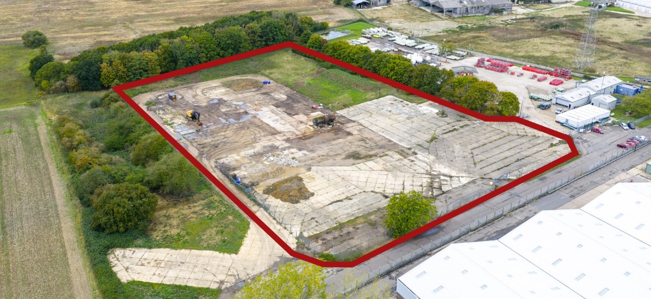 Summer Rd, Bury St. Edmunds to rent Aerial- Image 1 of 3