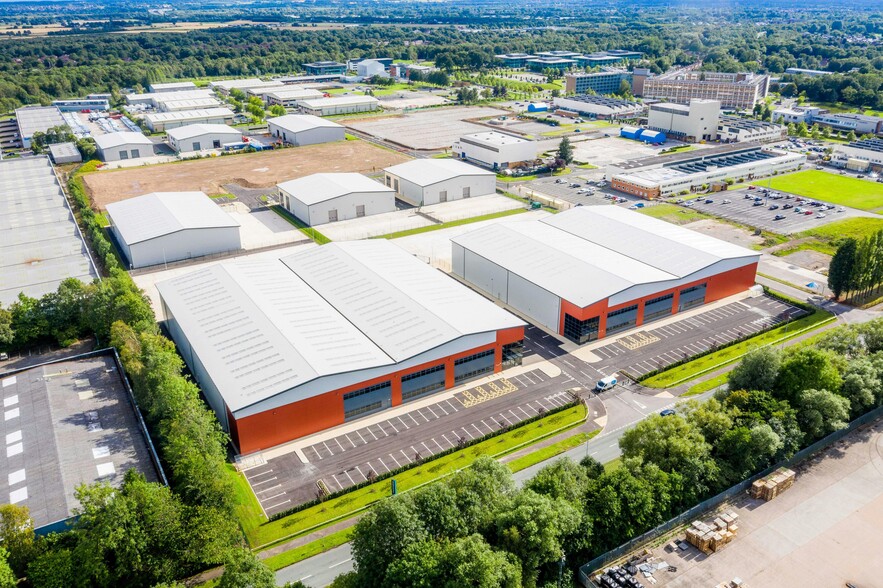 Unit 720 Daten Ave, Warrington to rent - Building Photo - Image 2 of 12