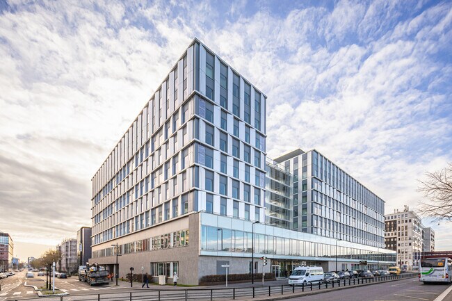 More details for 2 Rue George Stephenson, Montigny-le-Bretonneux - Office to Rent