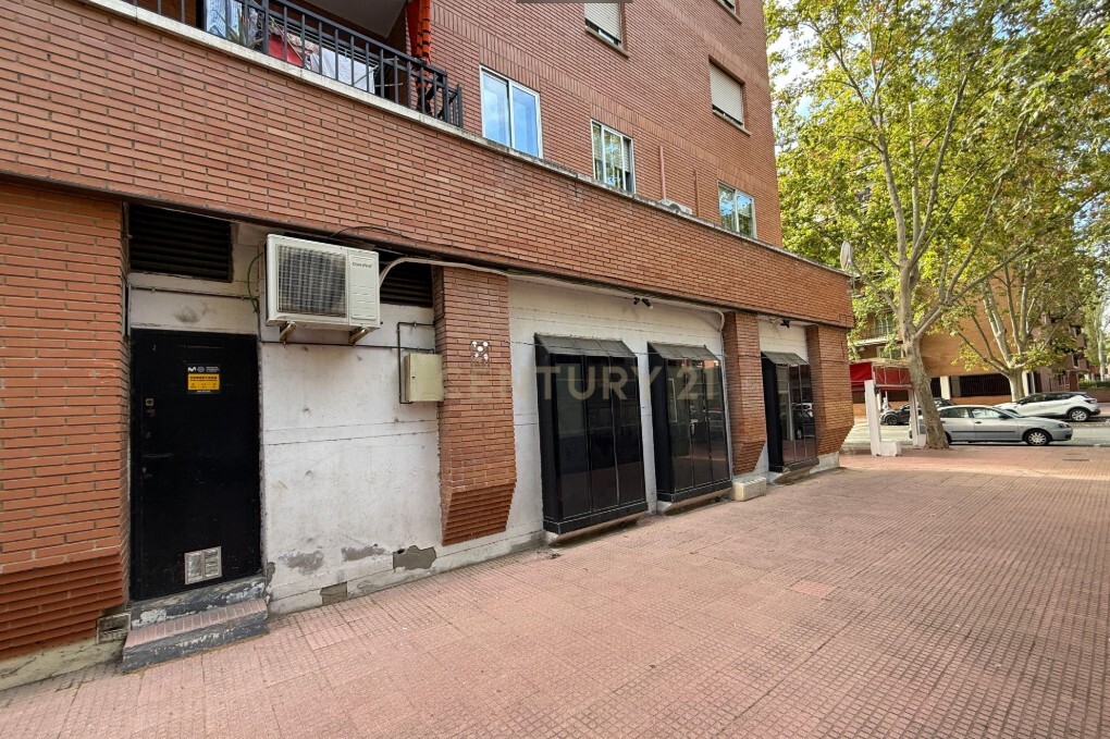 Alcalá de Henares, MAD 28804 - Unit 1 -  - Interior Photo - Image 2 of 4