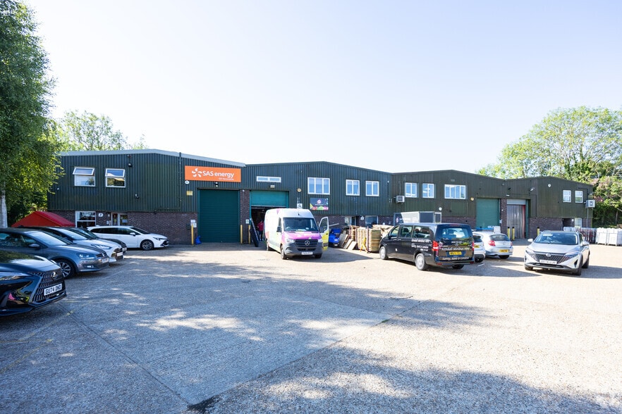 Hever Rd, Edenbridge for sale - Primary Photo - Image 1 of 1