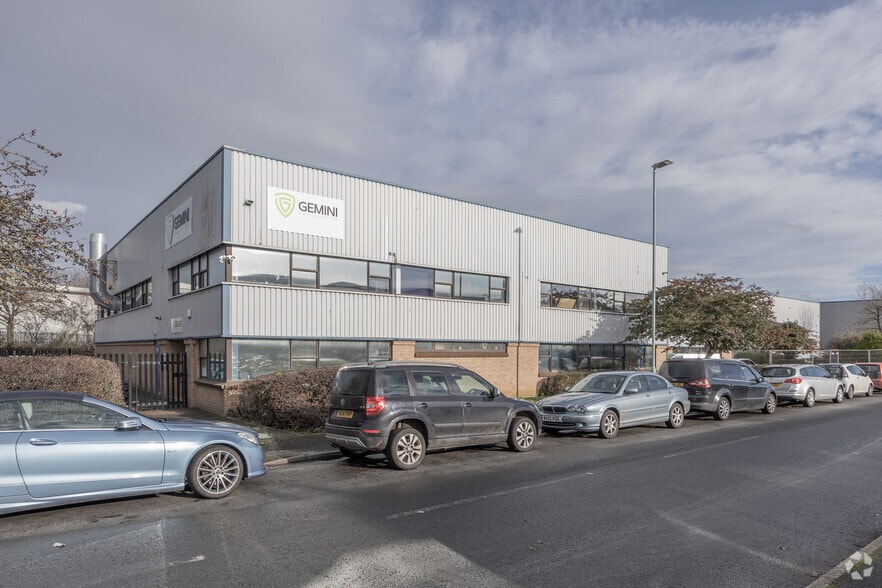 Alexandra Way, Ashchurch to rent - Primary Photo - Image 3 of 4