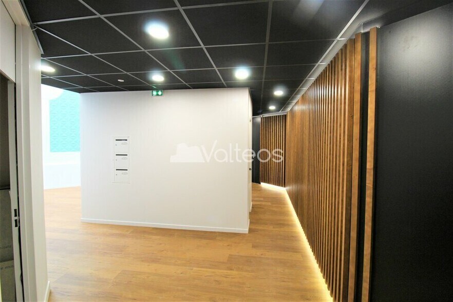 240 Rue Jean Bart, Labège to rent - Interior Photo - Image 1 of 8