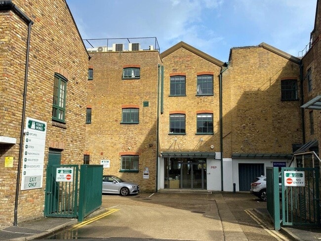 More details for Summer Rd, Thames Ditton - Light Industrial to Rent