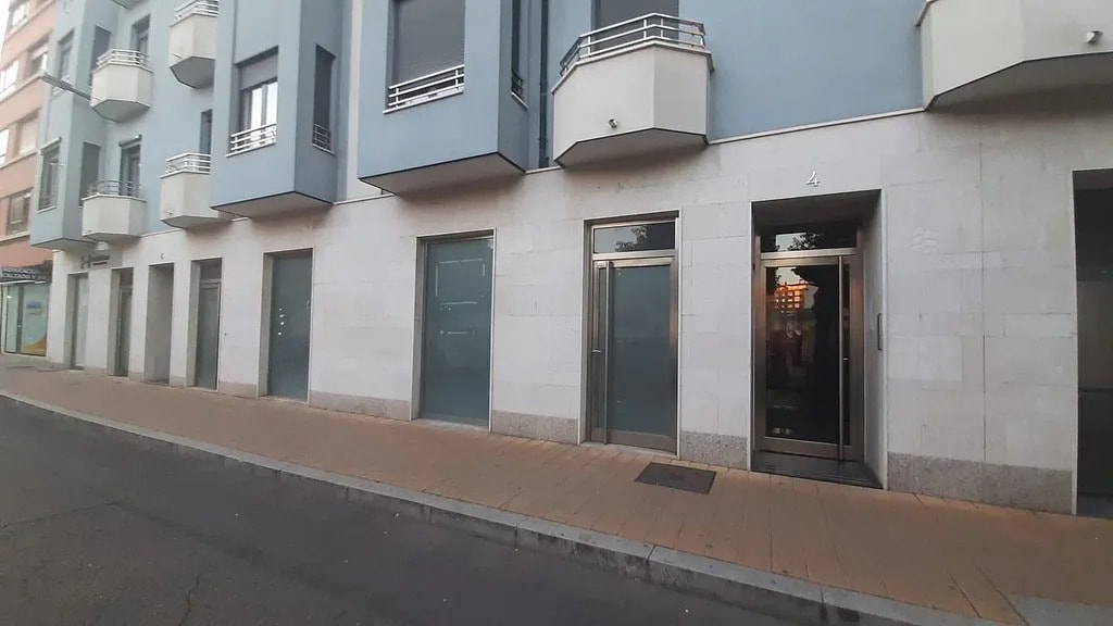 Calle Simón Aranda, 4, Valladolid, VLL 47002 - Unit 01 - - Interior Photo - Image 1 of 2