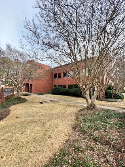 7 Office Park Dr, Little Rock, AR for rent - Building Photo - Image 2 of 8