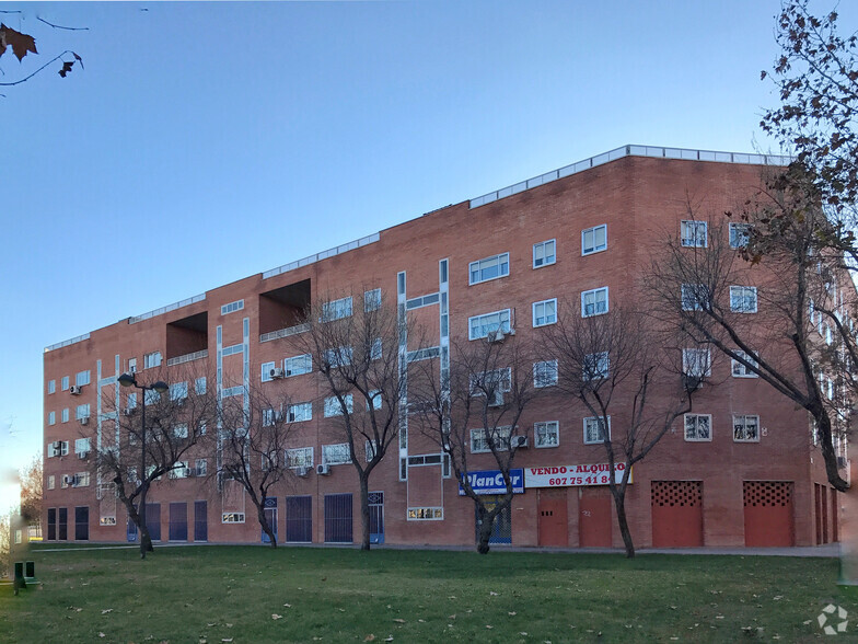 Calle Alhaquén, 8, Getafe, Madrid for sale - Building Photo - Image 2 of 2