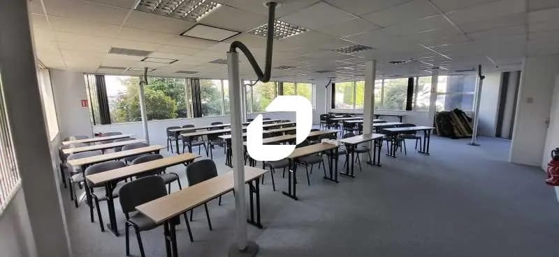 Office in Mérignac to rent - Building Photo - Image 3 of 6