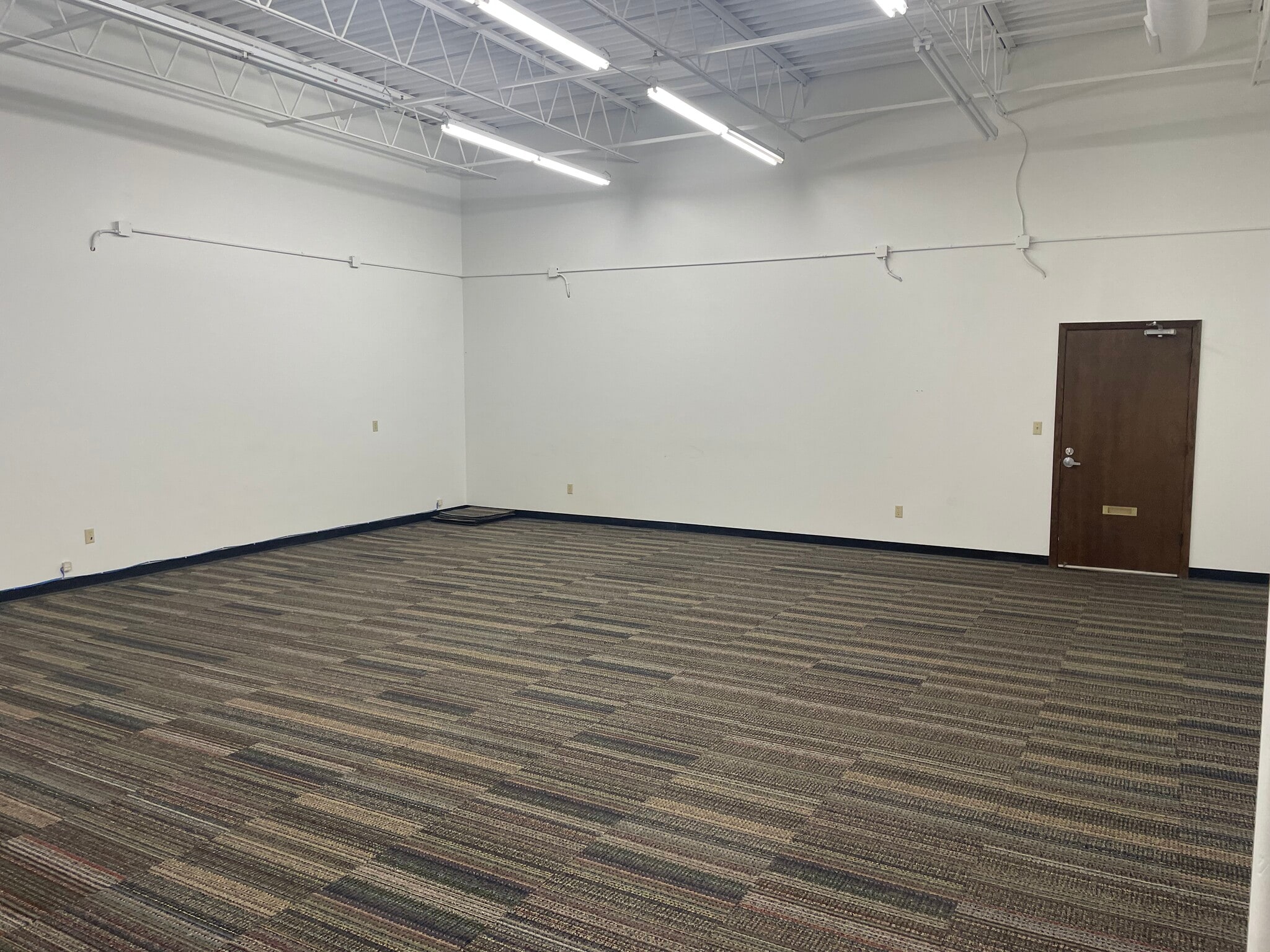 5250-5280 W 74th St, Edina, MN to rent Interior Photo- Image 1 of 5