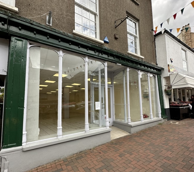 13 High St, Torrington for sale - Primary Photo - Image 1 of 1