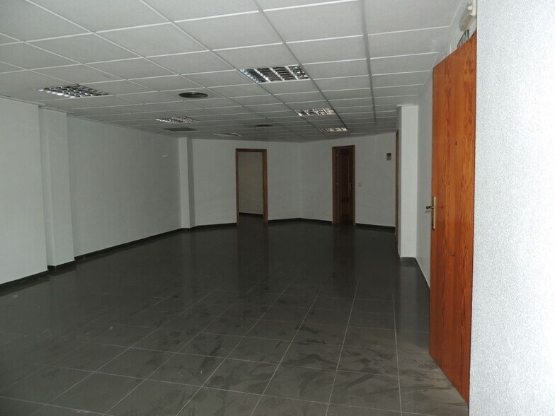 Office in Molina de Segura to rent - Interior Photo - Image 2 of 6