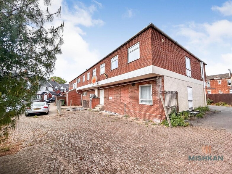 12 High St, Stalham to rent - Building Photo - Image 2 of 21
