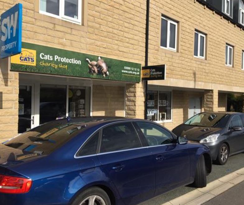 17 Wakefield Rd, Hipperholme for sale Primary Photo- Image 1 of 1