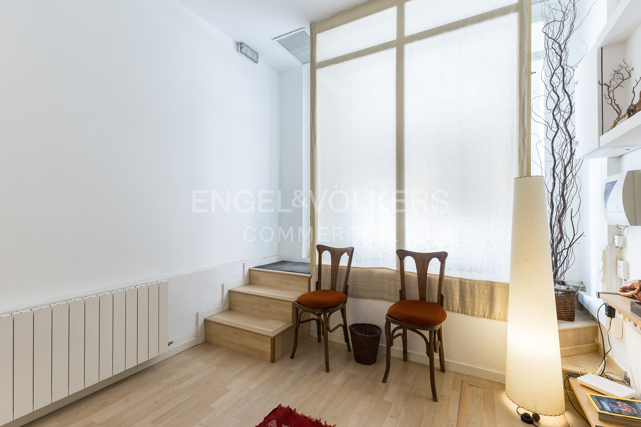 Retail in Barcelona, Barcelona to rent Interior Photo- Image 1 of 15