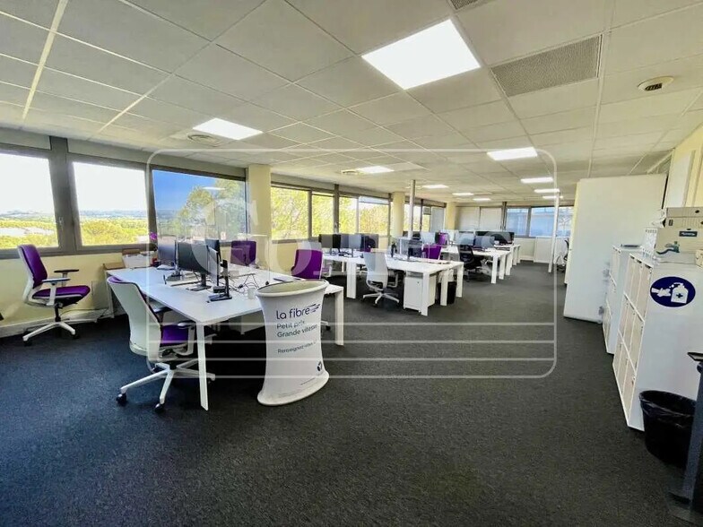 Office in Aix-en-Provence to rent - Interior Photo - Image 3 of 10