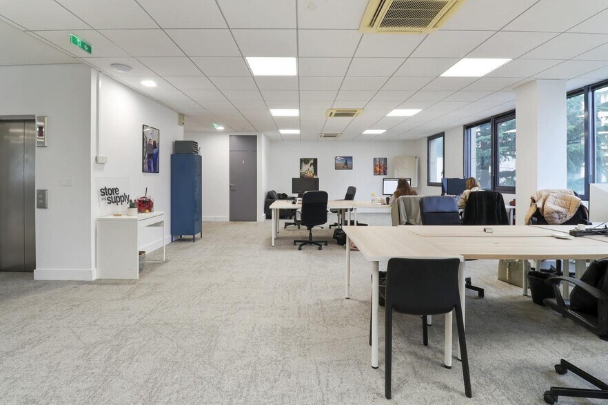 39 Rue Anatole France, Levallois-Perret to rent - Interior Photo - Image 2 of 13