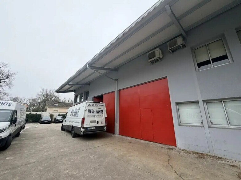 Office in Eysines to rent - Building Photo - Image 1 of 13